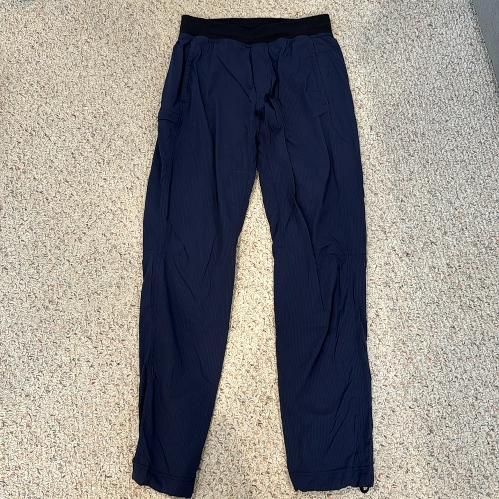Lululemon men’s joggers